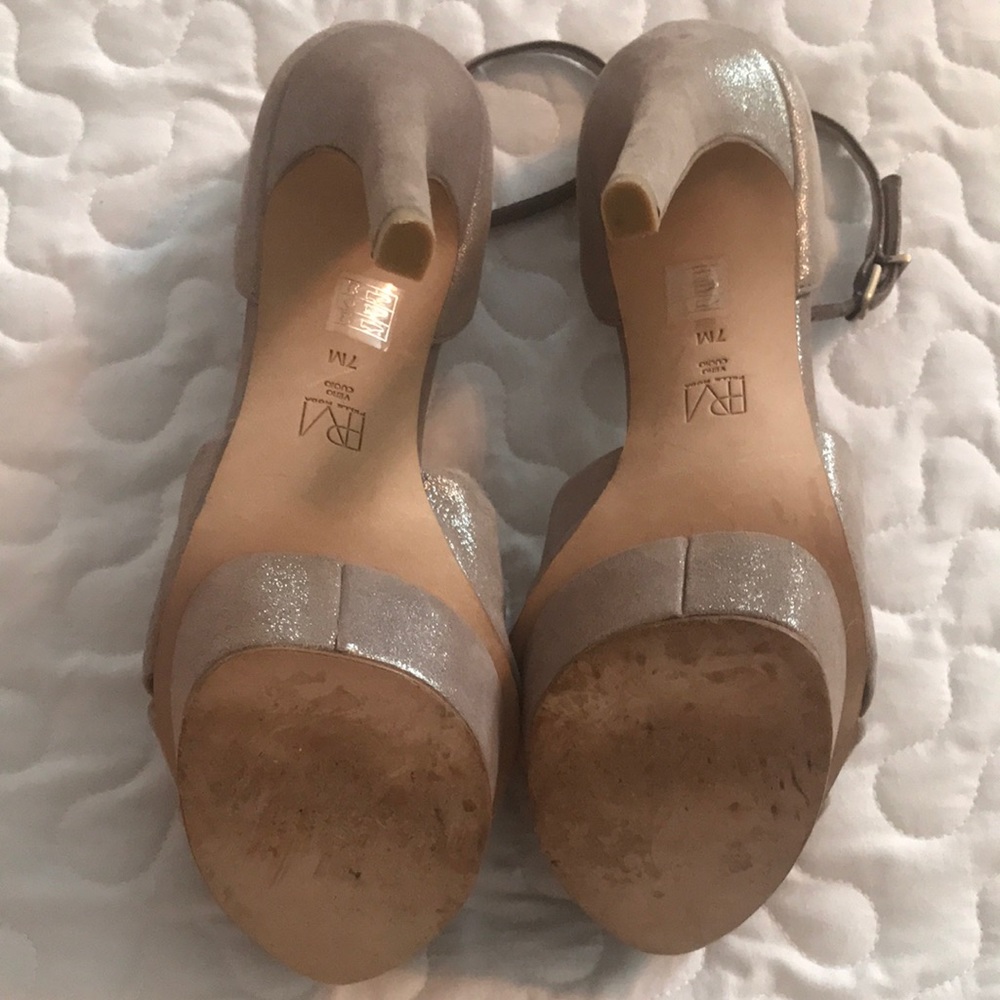 PELLE MODA Platform Sandals - Picture 5 of 8
